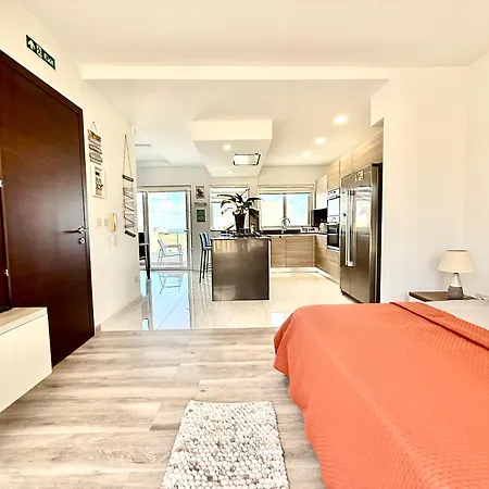 B & M Penthouse *