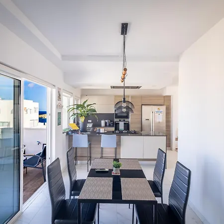 דירה B & M Penthouse סיינט פול ביי
