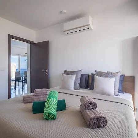 B & M Penthouse *
