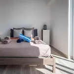 B & M Penthouse Apartment *