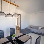 B & M Penthouse Apartment *