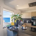 B & M Penthouse Apartment *