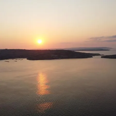 B & M Penthouse Сент-Полс-Бей