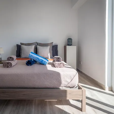 B & M Penthouse Апартаменты *