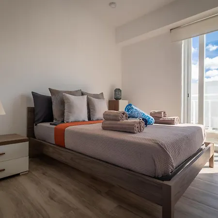 B & M Penthouse Apartment *