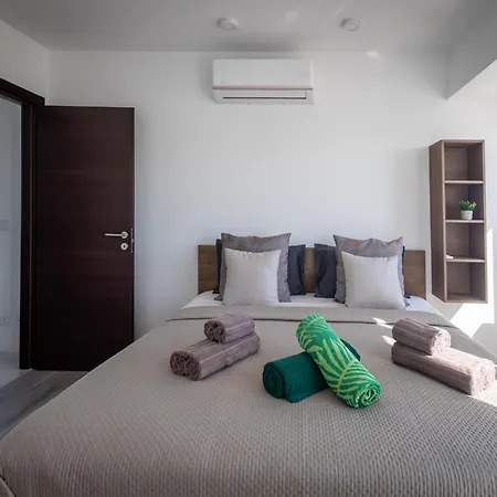 Apartment B & M Penthouse