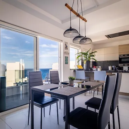 Апартаменты B & M Penthouse