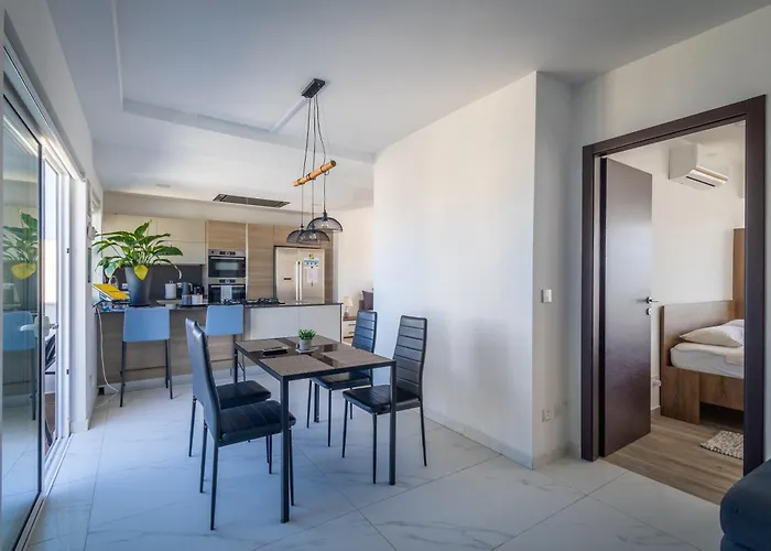 B & M Penthouse Appartement St. Paul's Bay