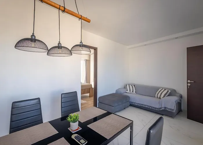 B & M Penthouse Appartement *