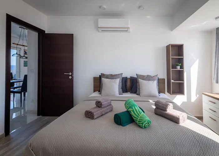 Apartment B & M Penthouse